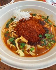 朝天麻辣白湯麺 HADES