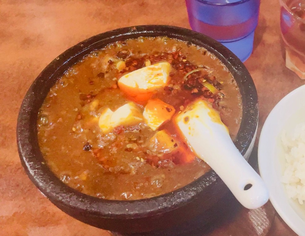 頂点石焼麻婆豆腐 中辛