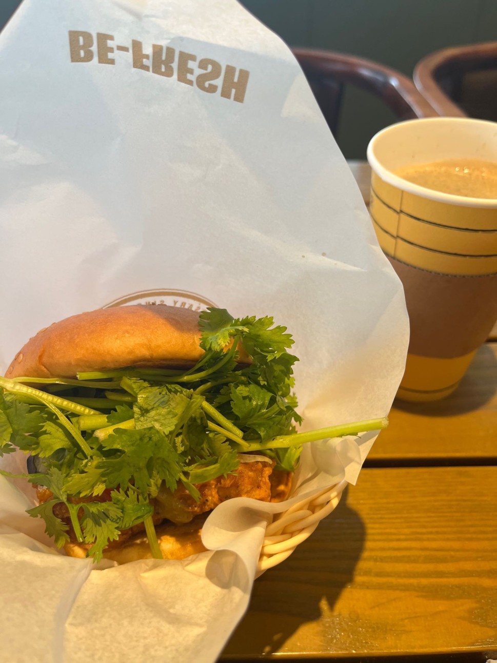 ［3倍］パクチーチキンバーガーグリーンカレー