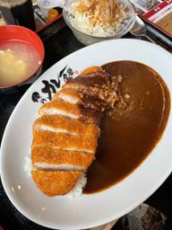 土日限定藏尾ポーク極上ロースカツカレー 激辛い　