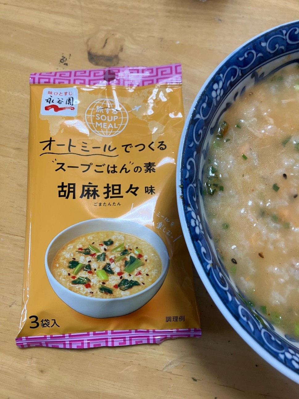 オートミールでつくる"スープごはん"の素胡麻坦々味