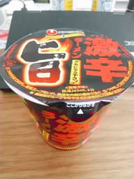 【統合済み】旨激辛ラーメン カップ クセになる辛さ！