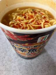 ７プレミアム　激辛魚介豚骨ラーメン