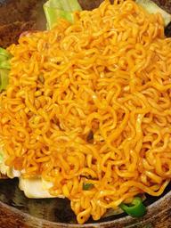 韓国風汁なし炒めヌードル ホットタッカルビ ちょー旨辛