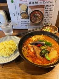 【辛・オブ・ザ・イヤー2025銅賞】たまごとチーズの四川スープカレー激辛春雨入り