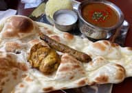 マトンカレーとケバブのセット とてもとてもとても辛い