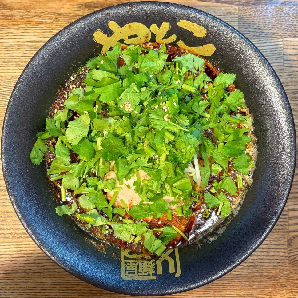 パクチー閻魔味噌ラーメン 辛さ激増し、痺れ激増し