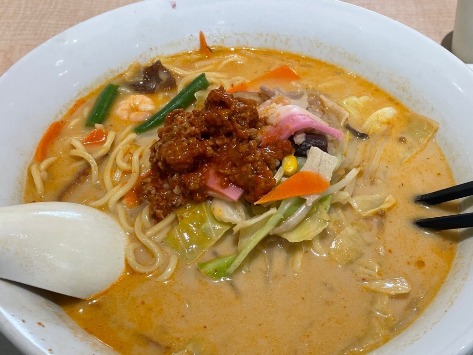 千葉]リンガーハット パサール幕張上り店のピリ辛ちゃんぽん 麺1.5倍