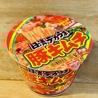 日清デカうま 豚キムチ