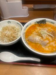 ピリ辛とんこつネギラーメン