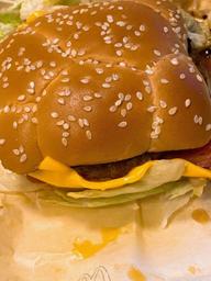 N.Y.バーガーズ　肉厚ビーフバーガー ペッパー&チーズ