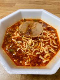 ジャンキー辛豚ラ王 アブラとニンニクの暴力的うまさ