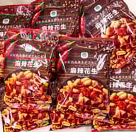 シビれる辛さがクセになる麻辣花生