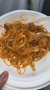 チャウミン［ネパール伝統焼きそば］