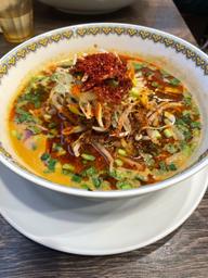 汁あり担々麺 辛４痺４