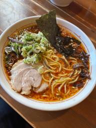 豚骨 赤  大辛