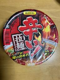 カップ 辛いラーメン