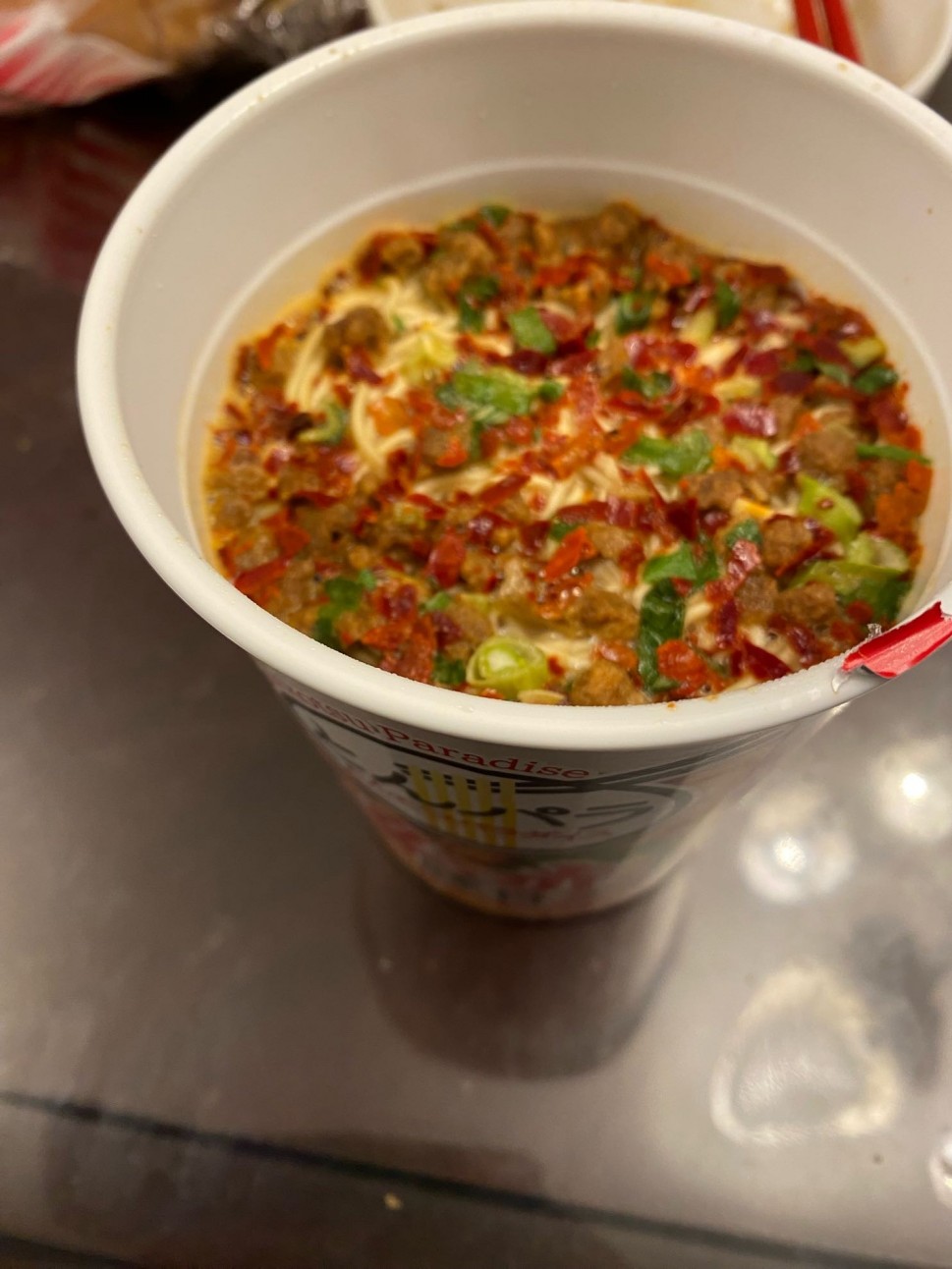 とんこつパラダイス　辛赤豚骨