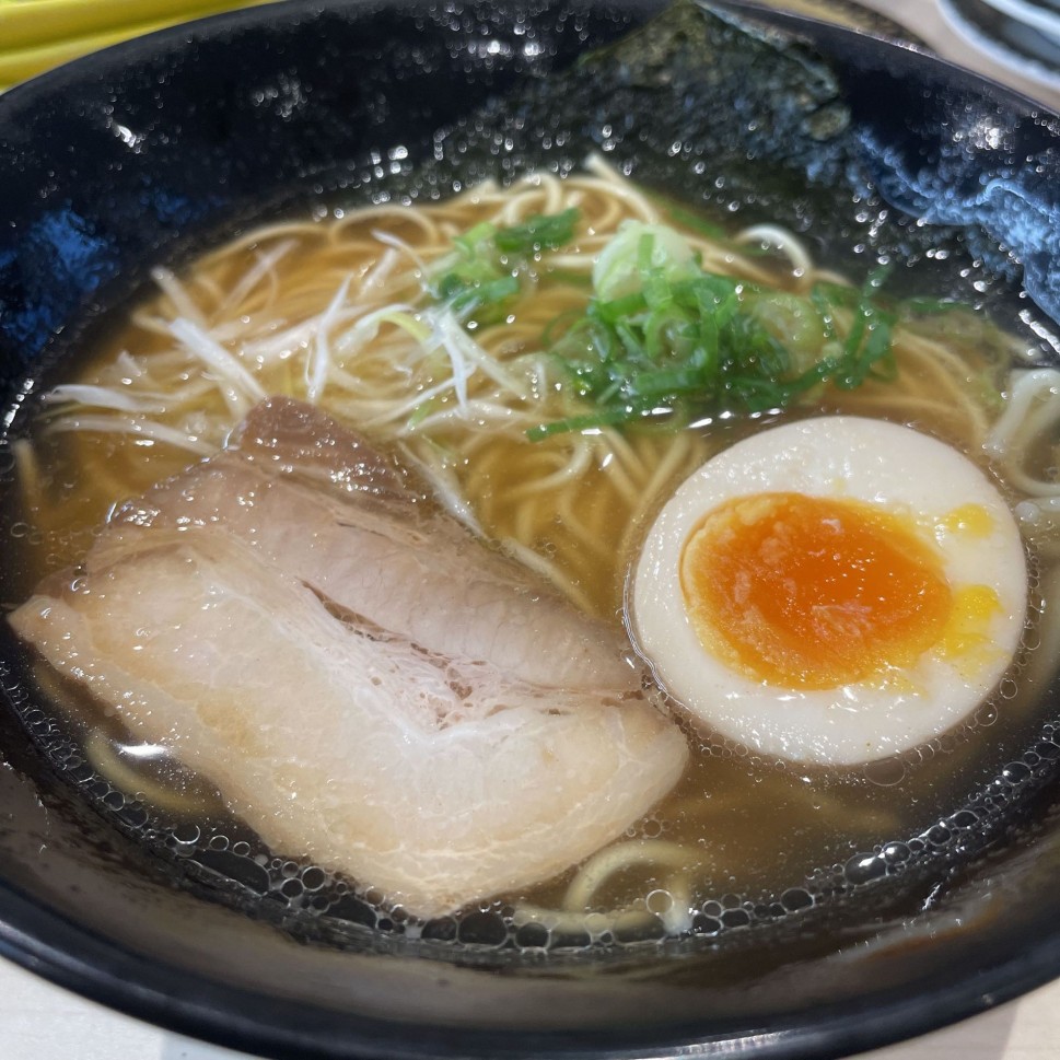 青唐辛子の貝節塩ラーメン