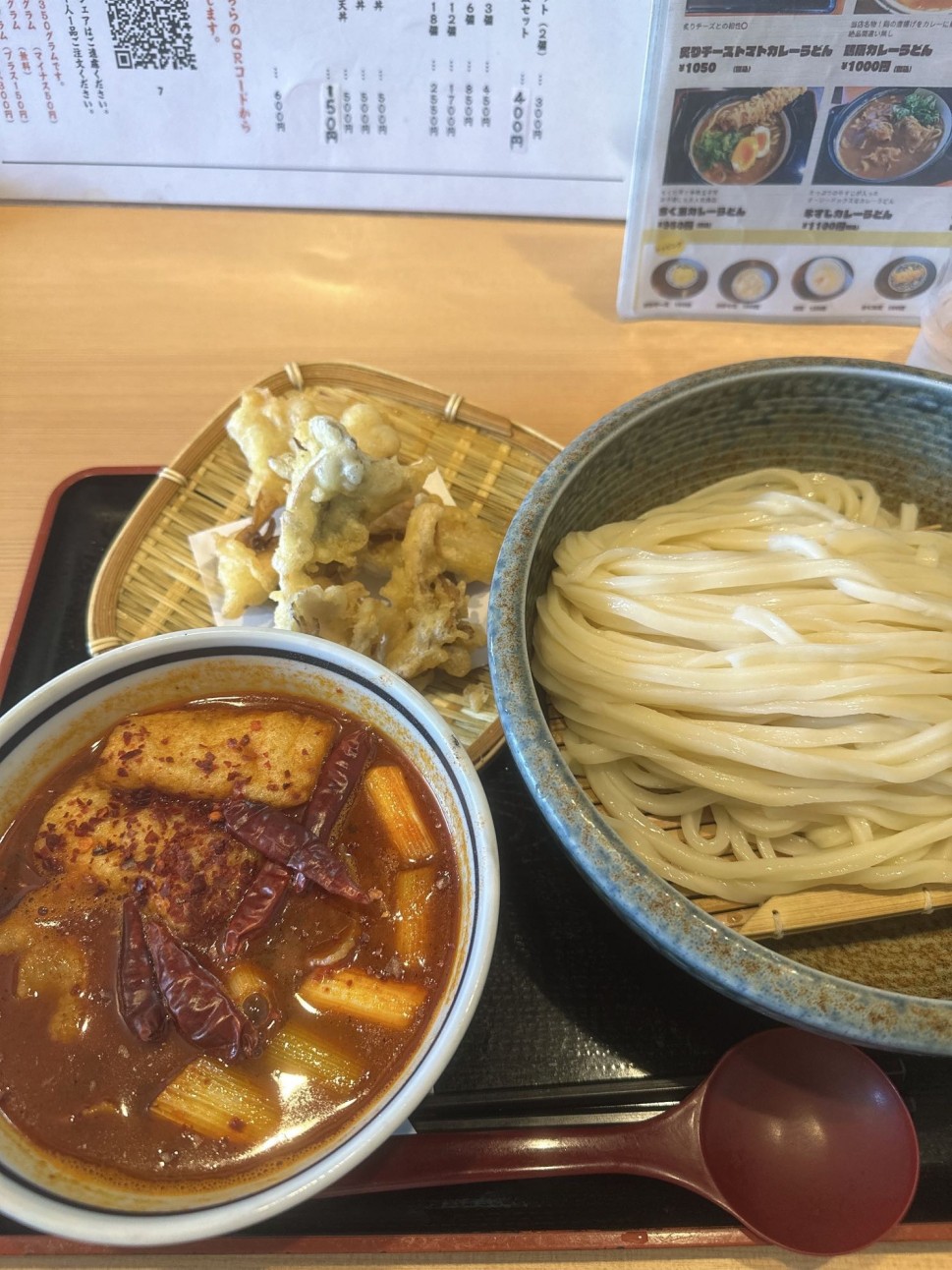 青森]我のうどん てんまるの地獄のつけ汁うどん 10辛をうにさん