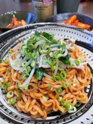 日清 爆裂辛麺 激辛焼そば 辛さレベル5