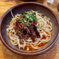 四川麻辣醬麺