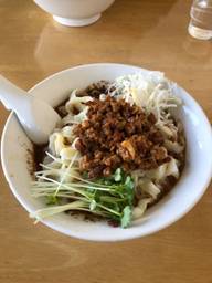 麻辛刀削麺(山椒入) 大，中，小