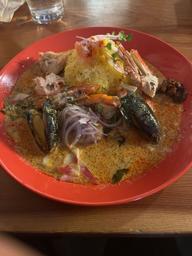 魚介のタイ風ココナッツカレー レッドカレーペースト追加