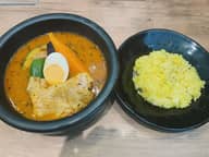 やわらかチキンのスープカレー 90番