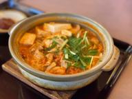 豚キムチのピリ辛鍋焼きうどん