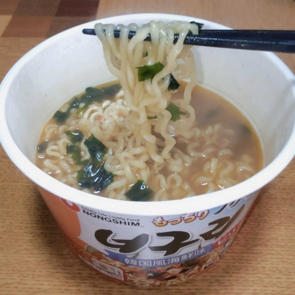 もっちりノグリ 韓国風海鮮味 カップ ピリ辛