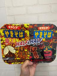 【統合済み】ペヤング 超大盛やきそば ハーフ&ハーフ W獄激辛 獄激辛