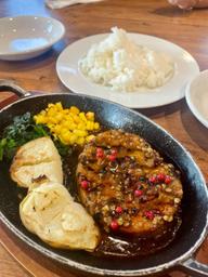 ハーブ香る豚のポルケッタ 〜ペッパー&バルサミコソース〜