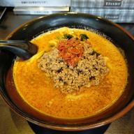 地獄の担担麺中級10辛 麺の量は中