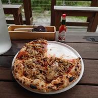 ピザ ピラタ 辛い