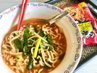 日清爆裂辛麺 極太激辛ラーメン