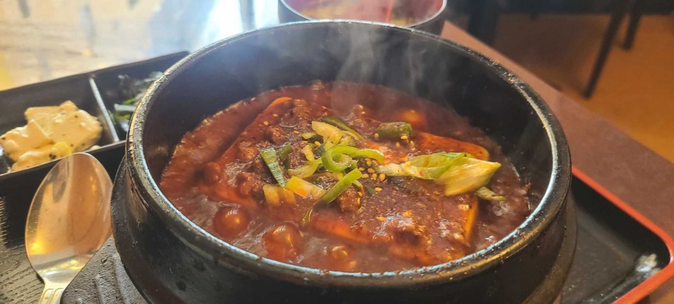 石鍋麻婆豆富  辛さ増し