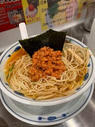 赤いとんこつめん