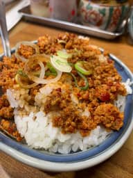 ピリ辛赤まる丼