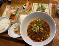 汁なし担々麺