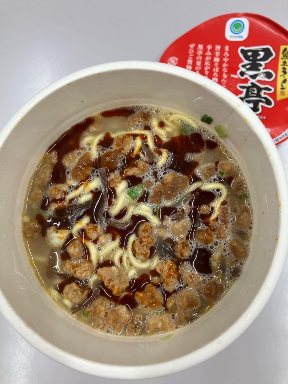 熊本ラーメン黒亭 旨辛豚そぼろ入りとんこつ