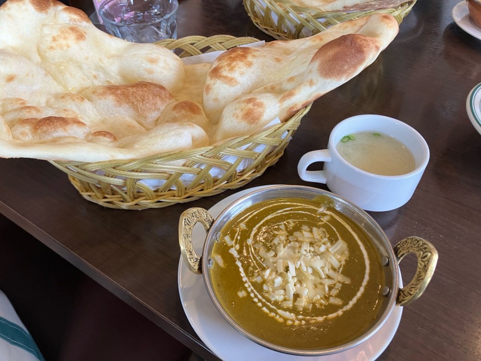 ほうれん草チーズカレー 15（天竺）