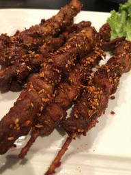 羊肉の串焼き　羊肉串　加辣