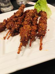 羊肉の串焼き　羊肉串　加辣