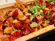 鶏肉と辛子の炒め　辣子鶏