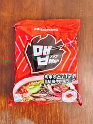 メップ　黒胡椒牛肉味ラーメン