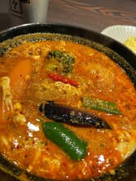 【辛・オブ・ザ・イヤー2025銅賞】たまごとチーズの四川スープカレー激辛春雨入り