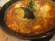 【辛・オブ・ザ・イヤー2025銅賞】たまごとチーズの四川スープカレー激辛春雨入り