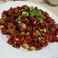 鶏の唐辛子まみれ揚げ