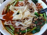 マーラー刀削麺